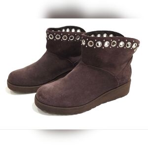 UGG Riley Grommet Stout Brown Suede Wedge Ankle Boots - Womens Size 7.5 EUC